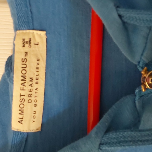 ALMOST FAMOUS Womens sleeveless hoodie - Picture 2 of 5